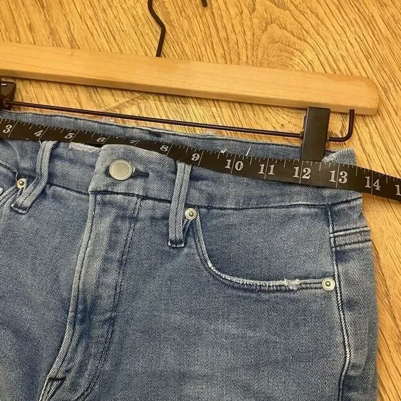 Good American Good Straight Cropped Raw Hem Light Wash Jeans Size 6/28 - Picture 11 of 12